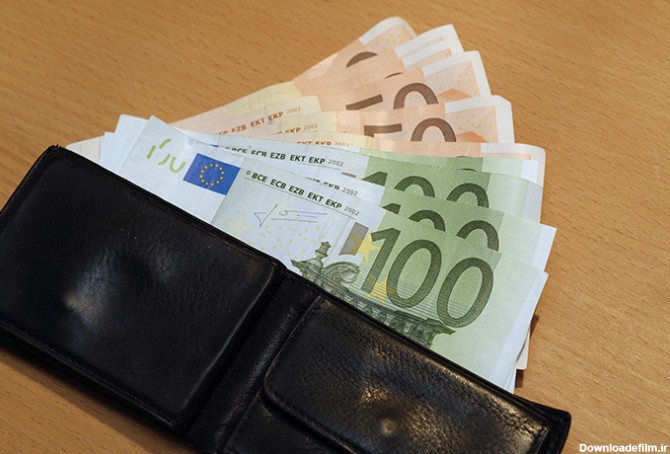 عکس پول یورو در کیف - مسترگراف