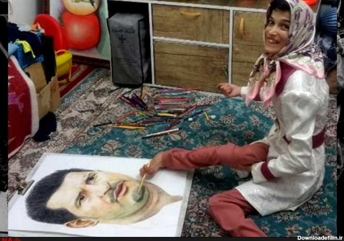 فیلم/دیدار علی دایی با دختر معلولی که تصویر او را نقاشی کرده است