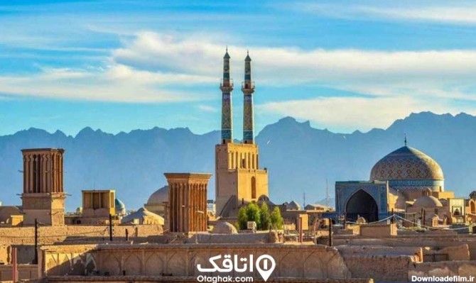 نمای بادگیرها و گنبد مسجد در یزد
