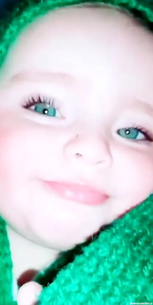 این کوچولوی چشم سبز را ببینین چه خوشگله!!!!!