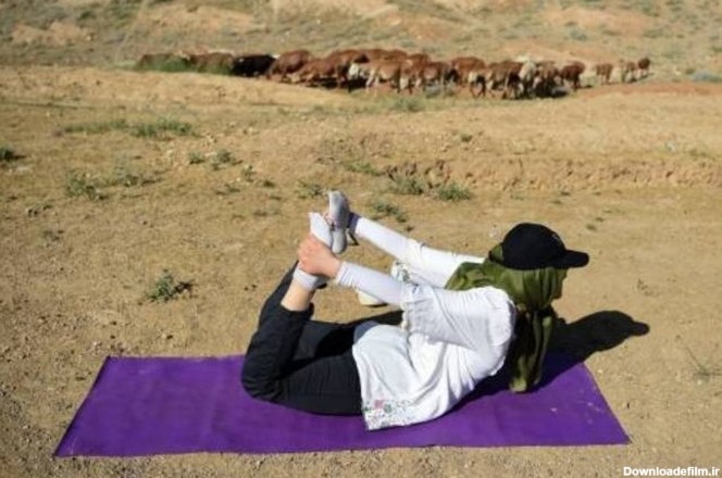 تصاویری از تمرین یوگا توسط زنان افغان