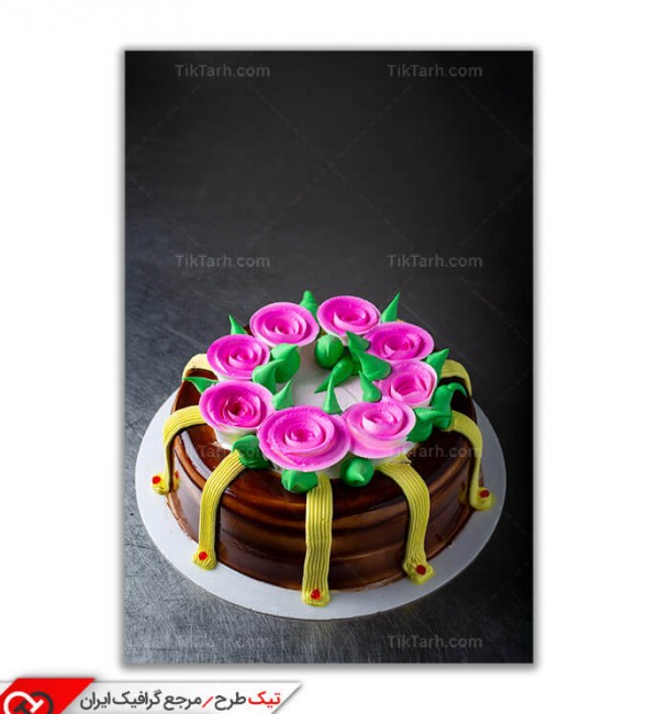 تصویر باکیفیت کیک تولد باتزئین گل رز