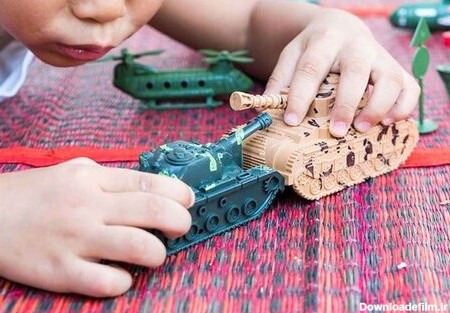 نقش اسباب بازی های جنگی در جلوگیری از کم تحرکی بچه ها - همشهری آنلاین