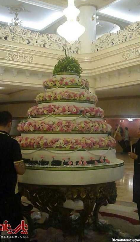 کیک تولد 8 طبقه امام رضا (ع) در مشهد + عکس