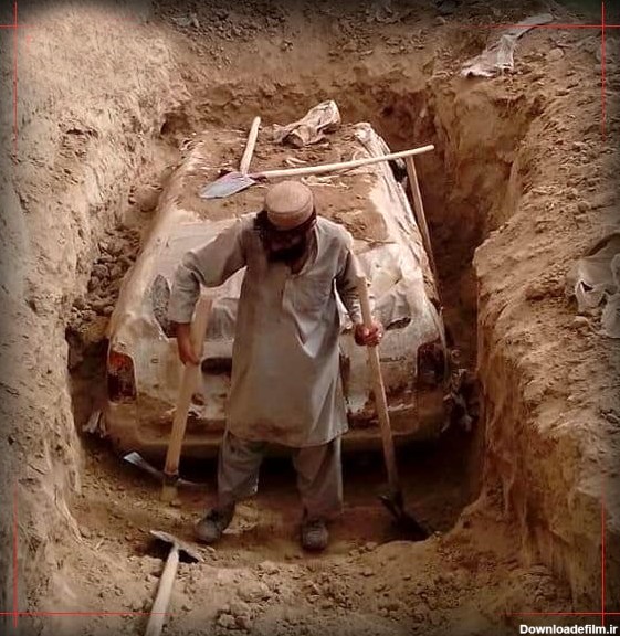 کشف ماشین دفن شده بنیانگذار طالبان + عکس