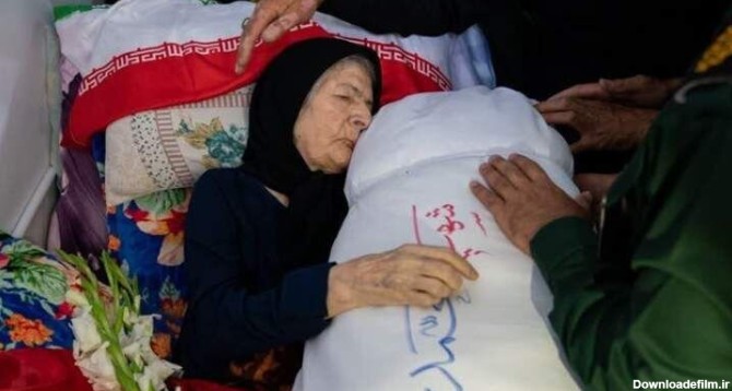 درگذشت مادر شهید، ۸ روز پس از به آغوش گرفتن فرزندش/ عکس - خبرآنلاین