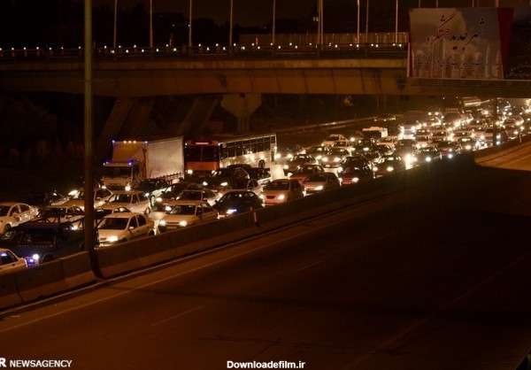 مسافران جاده چالوس در ترافیک شبانه