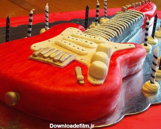 تزئین کیک به شکل گیتار ,تزیین کیک ,تزیین کیک جالب,تزیین کیک تولد ,تزیین کیک زیبا ,کیک تولد ,کیک عروسی ,تزیین کیک با خامه, تزیین کیک با خمیر فوندانت