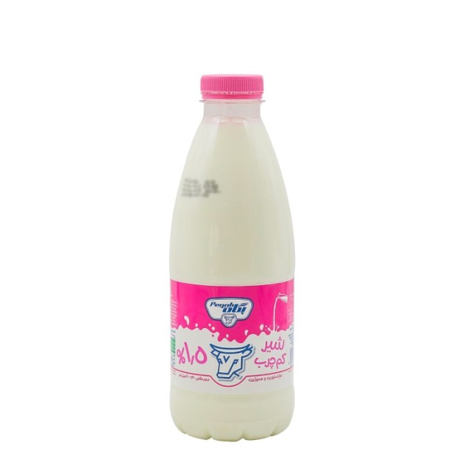 شیر کم چرب فرا پاستوریزه و هموژنیزه 1/5%چربی 900میلی لیتری پگاه