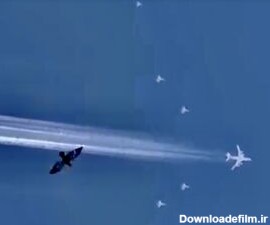 تصاویر لحظه عبور هواپیمای پوتین از آسمان شیراز / آرایش نظامی سوخوهای اسکورت  کننده را ببینید