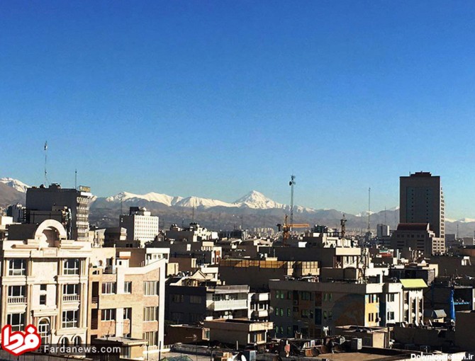 عکس: منظره کوه دماوند از مرکز شهر تهران