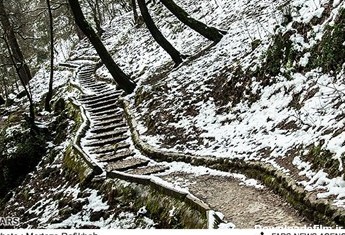 طبیعت زمستانی قلعه رودخان در استان گیلان