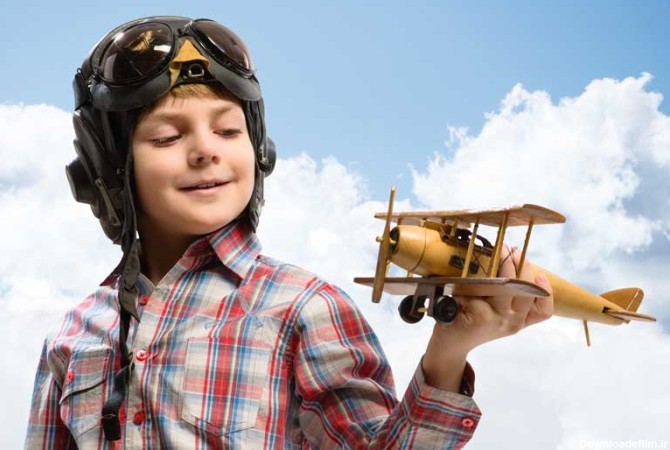 دانلود عکس پسر بچه با رویای پرواز