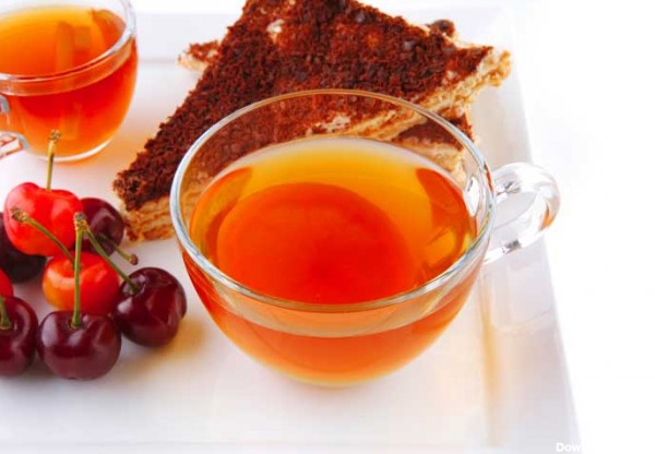 تصویر زیبای از چای، گیلاس و شیرینی