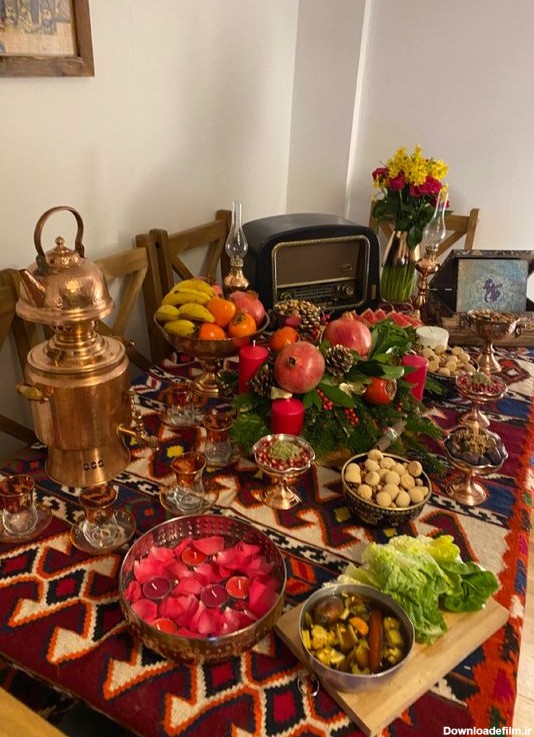 عکس سفره شب یلدا با کرسی