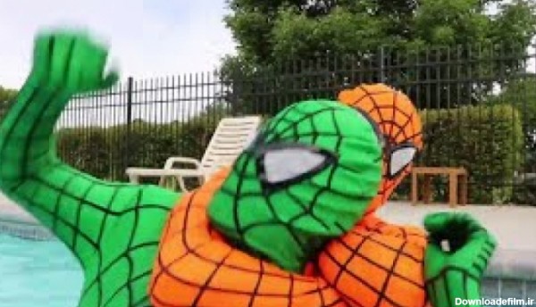 نبرد ابرقهرمانان در دنیای واقعی ، نبرد بین مرد عنکبوتی نارنجی و مرد عنکبوتی  سبز