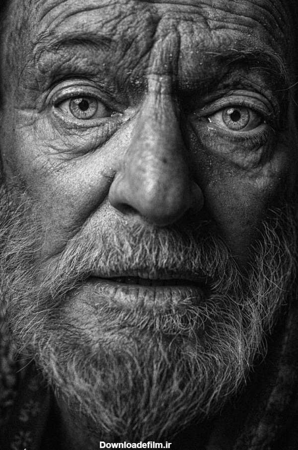 مدل نقاشی چهره پیرمرد سیاه قلم - نقاشی سمیه فتحی