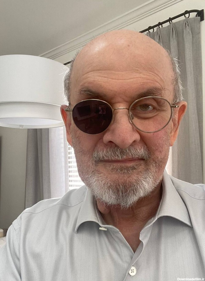 تازه‌ترین تصویر از «سلمان رشدی» با یک چشم - تابناک | TABNAK