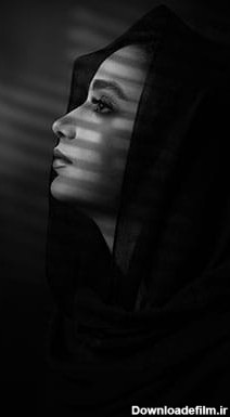 عکس سیاه سفید نیمرخ دختر ایرانی