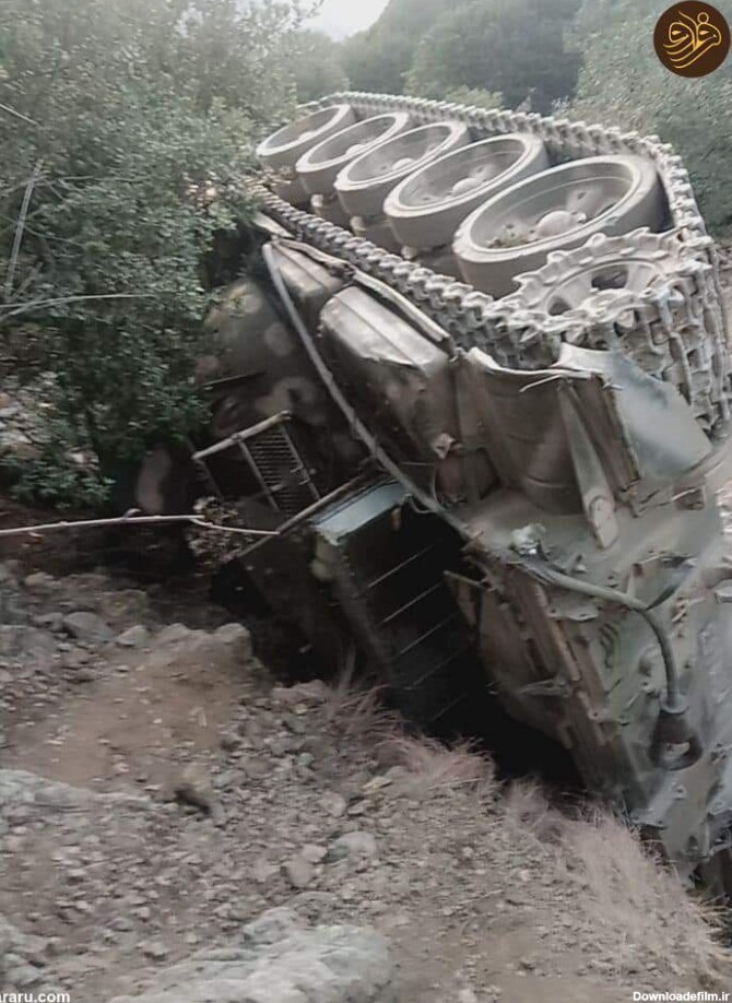 فرارو | (عکس) سقوط یک تانک ارتش پاکستان به دره‌ای در افغانستان