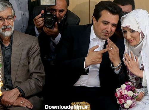 عکس/ حداد عادل کنار عروس و داماد - مشرق نیوز