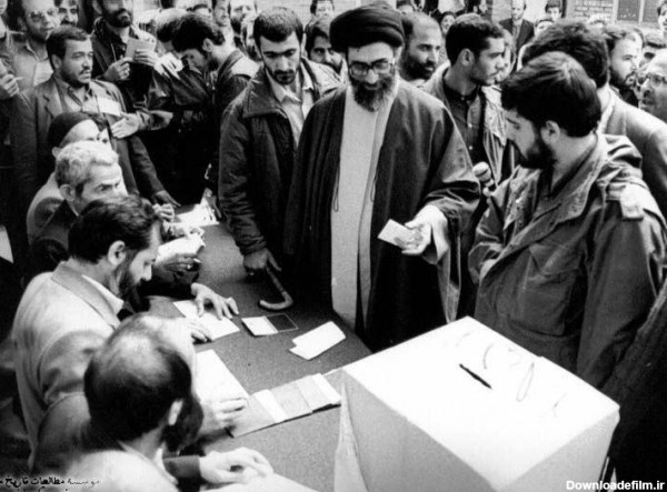 عکس | تصاویر قدیمی از رای دادن رهبر انقلاب در انتخابات ریاست جمهوری