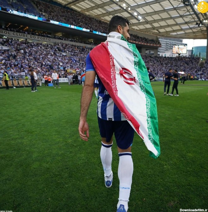 فرارو | (عکس) مهدی طارمی با پرچم ایران پس از پیروزی پورتو