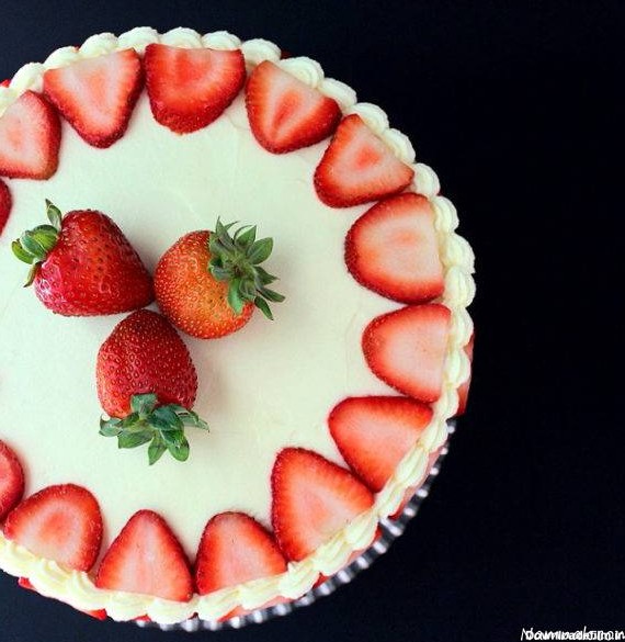 فوم کیک | طرز تهیه فوم کیک توت فرنگی