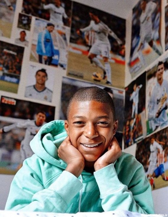 عکس؛ اتاق کودکی امباپه و پوسترهای معروف روی دیوارش | فوتبالی