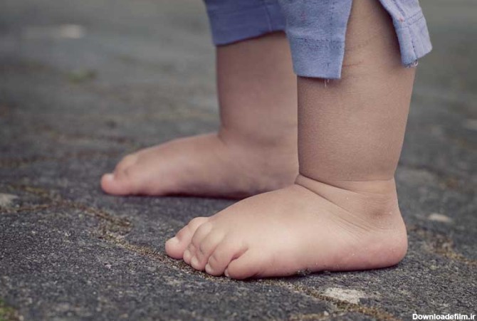 دانلود عکس پاهای تپل کودک