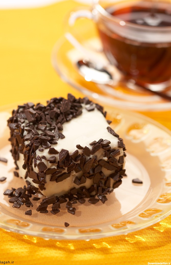 کیک شکلاتی در کنار چای - گالری تصاویر نقش