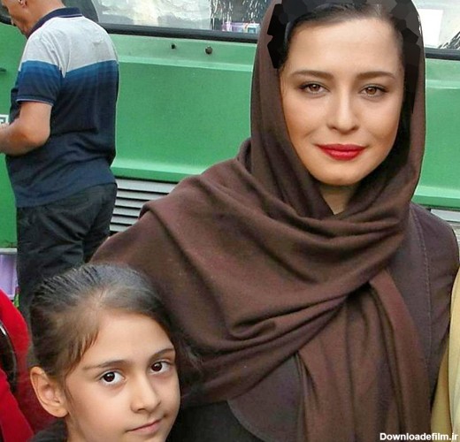 عکس های جدید و جالب مهراوه شریفی نیا و مادر و خواهرش