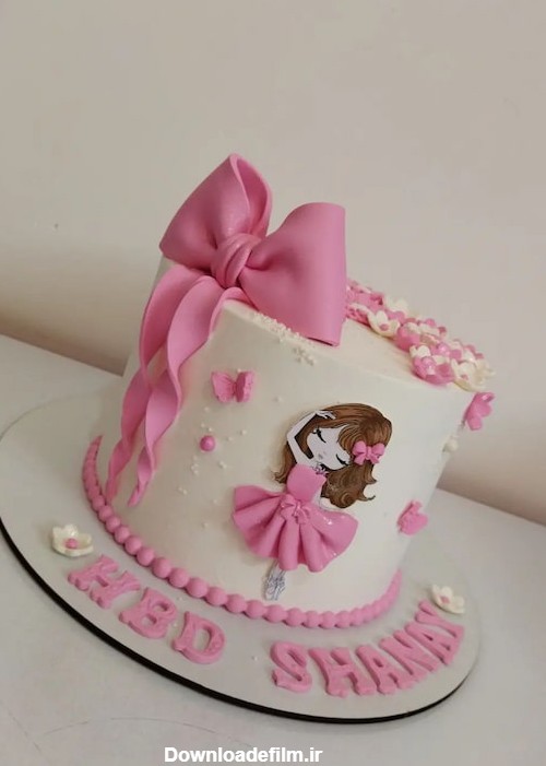 کیک صورتی دخترانه شیک