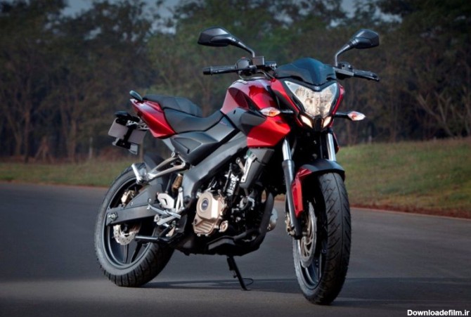بررسی باجاج پالس ns 200؛ موتورسیکلتی رقابتی از شبه جزیره هند