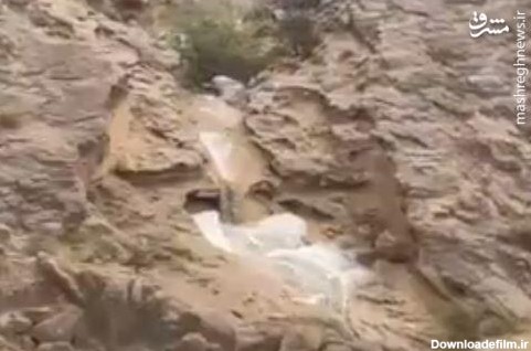 سرازیرشدن آبشار از کوه‌های بندرعباس