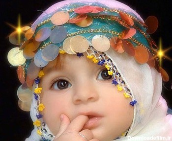 دختر بچه ناز با لباس کردی